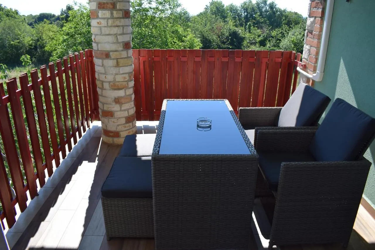 Apartman 3 Ližnjan 0*,