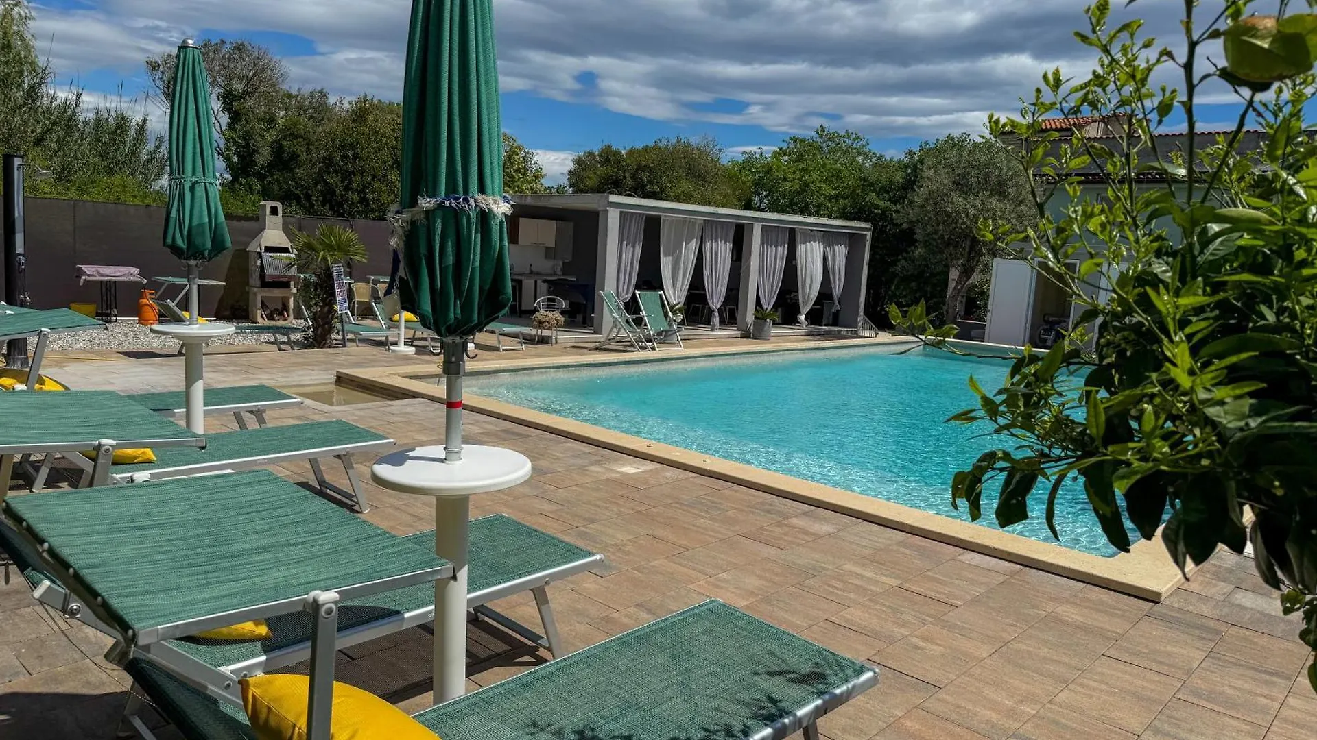 Apartman 3 Ližnjan 0*,  クロアチア